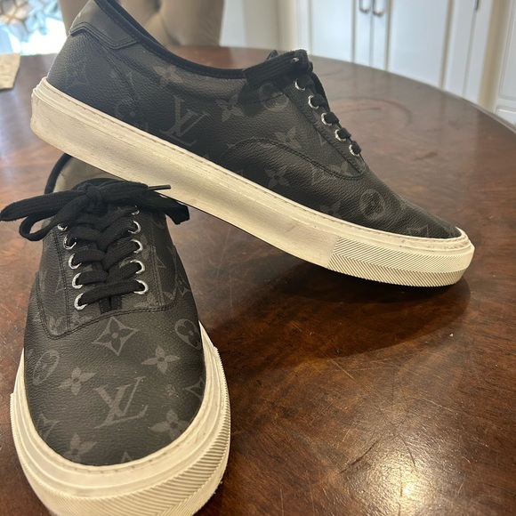Authentic Men’s Louis Vuitton Black LV Logo Sneakers,Sz 10 - Picture 7 of 9